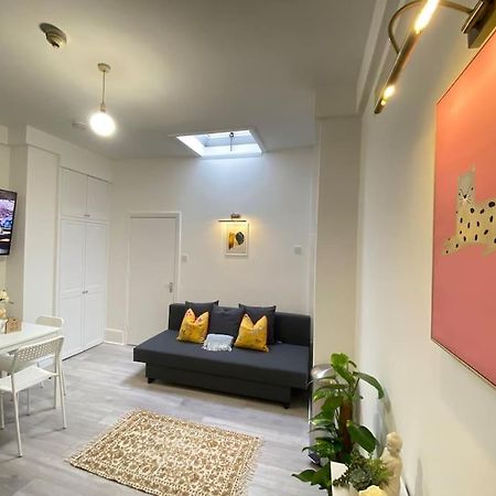 The Spotted Cat… London! Apartment Екстериор снимка