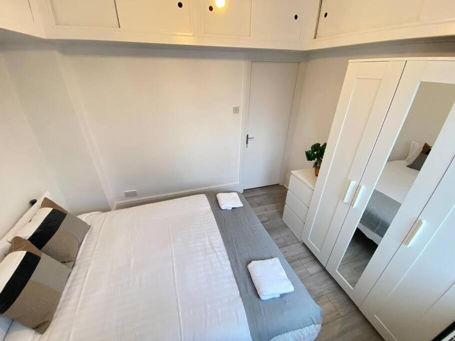 The Spotted Cat… London! Apartment Екстериор снимка